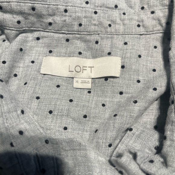 Loft Women’s XL Gray & Black Polk-a-Dotted Button-Down Top - Picture 2 of 6